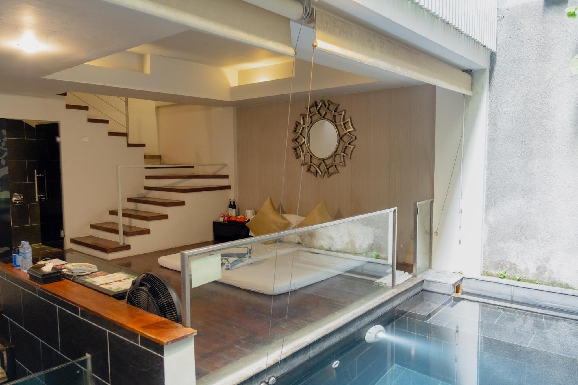 18 Suite Villa Loft At Kuta Kuta Lombok Exterior foto