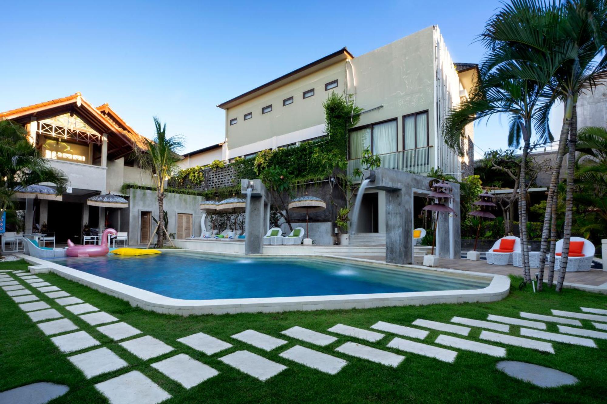 18 Suite Villa Loft At Kuta Kuta Lombok Exterior foto